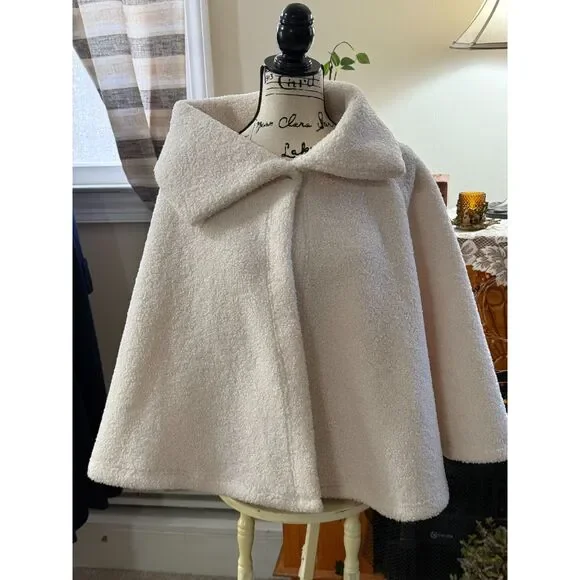 Calvin Klein Cream Cozy Cape - Picture 1 of 6
